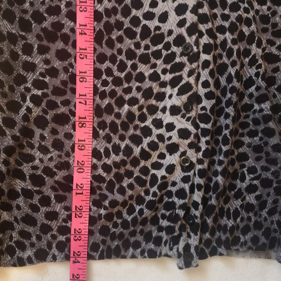 2/$40 Chic by Jacob leopard print sweater / cardigan - Picture 7 of 9